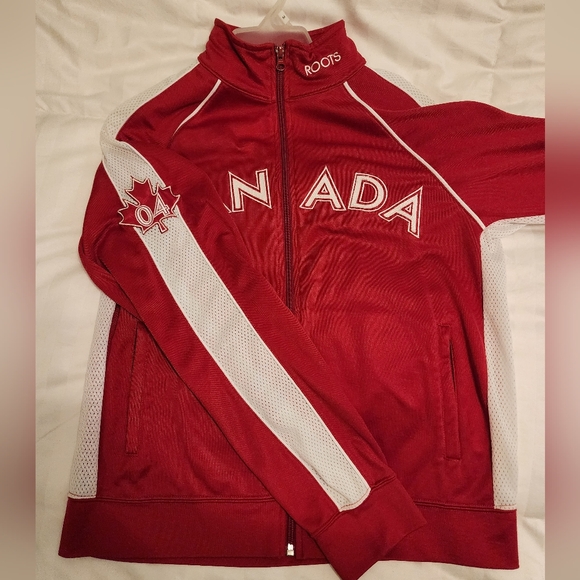 Roots 2004 Canadian Olympics Zip Top - Picture 4 of 6